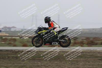 media/Nov-29-2025-TrackDaz (Sat) [[10ae2d9bce]]/B Group/Session 4 (Wheelie Bump)/